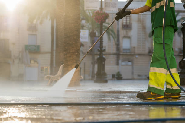 Best Driveway Pressure Washing  in Kansas City, KS